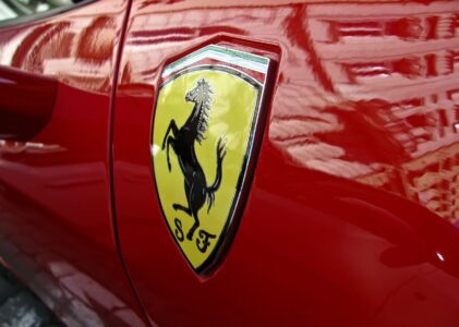 Ferrari: ecco la power unit 066/7 smontata dal telaio
